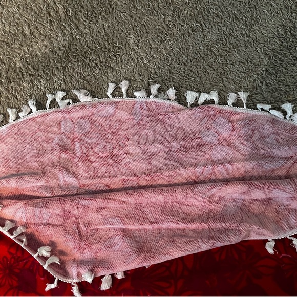 Adore Me Circle Towel - Picture 4 of 4